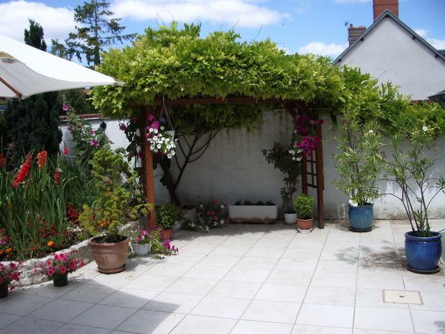 Les Glycines Bed & Breakfast Plaimpied-Givaudins ภายนอก รูปภาพ